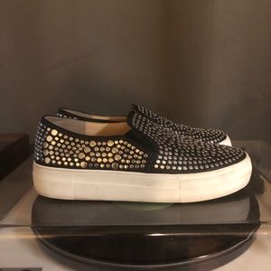 *LAST CHANCE* Vince Camuto Studded Sneaker 6.5